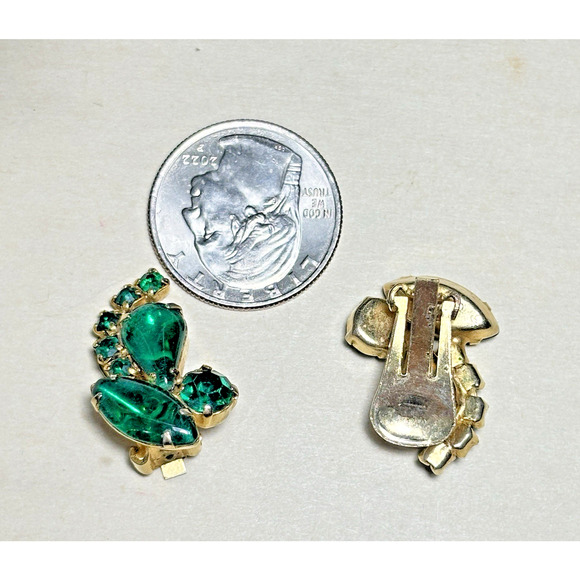 Vtg Emerald Green Rhinestone Prong Set Clip On Earrings Gold-tone - Picture 6 of 16